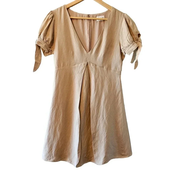 Sugarlips Women’s Casual Short Sleeve Mini Cream Dress Size Medium. - Picture 1 of 12